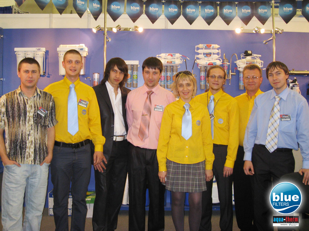 На открытие выставки приехали представители Bluefilters Group Польша. Аква-Терм Киев 2009.